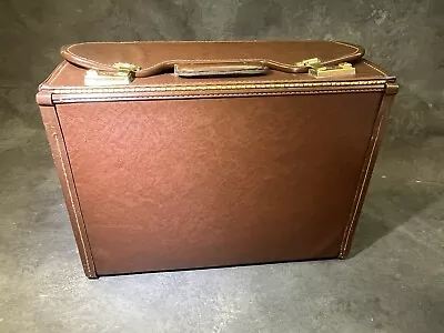 Vintage Pilots Attorney Briefcase Attache Hard Travel Case Stebco Suitcase Brown • $67.95