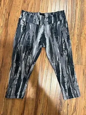 Marika Tek Leggings Yoga Pants Black & Grey Printed Capri Leggings Sz L Magic • $8.35