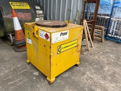 £600 • Buy Diesel Fuel Tank 500 Litres, Fuel Cube With Lockable Compartment Containing Pump