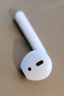 Apple Right AirPod 2nd Generation A2032 • $57