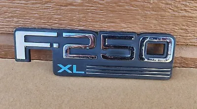 Ford F250 XL Fender Emblem  F2TB-16B114 • $15