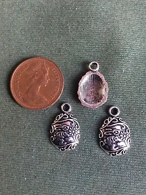 10 Easter Egg Charms With Bunny & Flowers (Type N) - Antique Silver • £2.95