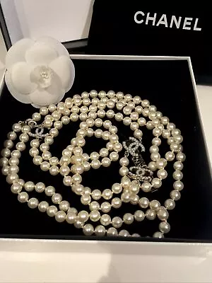 Authentic Chanel 10V Classic  Pearl Long Pearl  Necklace • £3800