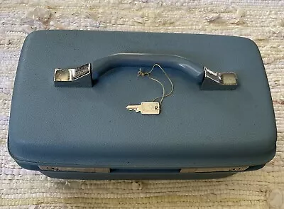 Vintage Samsonite Montbello II Blue Train Case W/Key FREE SHIPPING • $39.11