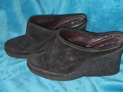 Via Spiga Black Suede Slip-on Mules Clogs Wedge Shoes Heels  Size 8.5M GUC • $24.50