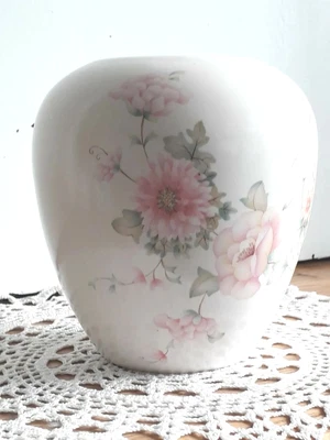 £16 • Buy Vintage GrayShott Pottery Floral Vase C.1980s