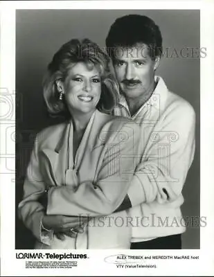 1986 Press Photo Alex Trebek And Meredith MacRae Hosts Of ValueTelevision • $16.99