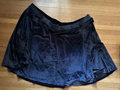 ModCloth Black Velvet Skater Skirt 3x NWOT • $45