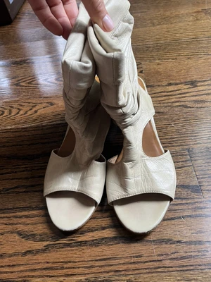 $30 • Buy Everybody By BZ Moda  Beige Leather Open Toe & Heels Ankle Booties Size 40