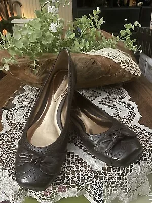 Michelle D. Womens Shoes Tart Fudge Brown Leather Slip On Heels Sz 6.5M • $24