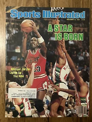 MICHAEL JORDAN SPORTS ILLUSTRATED - Dec. 10 1984  A Star Is Born  ROOKIE ISSUE • $90