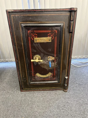 £50 • Buy Vintage Antique Safe