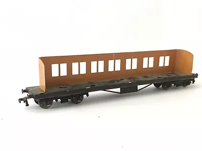 Hornby Dublo 3 Rail Compartment Coach Interior And Chassis • £12.30