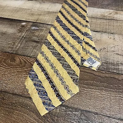 Claiborne Yellow Luxury Geometric Hand Made 100% Silk Men’s Neck Tie 57.5”x4” • $8.57