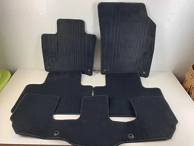 Volvo XC90 Front Rear 5 Piece OEM Charcoal Striped Carpet Floor Mats 2016-2022 • $119.95