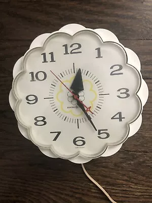 General Electric Clock Model 2150 Hanging Clock With Second Hand USA 60Hz W Flaw • $19.99