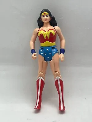 Vintage 1984 Kenner Super Powers Wonder Woman 4.25  Figure • $39.99