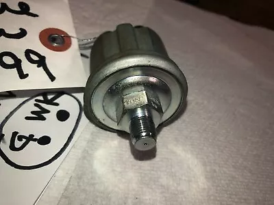 Aaz   VW   OEM  Oil Pressure Sender VDO Type 0-80 Psi 10-180 Ohms   Diesel   • $39