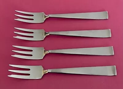 SOLA Holland CORA Pattern 18/8 Stainless Flatware 5 1/2  PASTRY FORKS Set Of 4 • $29.99