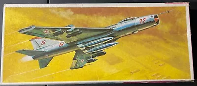 Flugzeug Modellbaukasten Su-7 1/72 Open Model Kit ‘Sullys Hobbies’  • $17.88