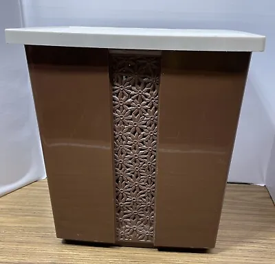 Vtg 1960's-70's Light Brown FESCO LAUNDRY CLOTHES HAMPER W/Daisies MCM Retro USA • $24.99