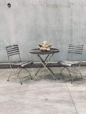 $195 • Buy 3 Piece Vintage Timber Slat Outdoor Setting