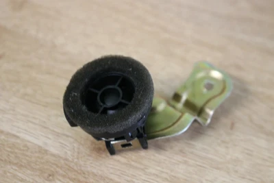 £10 • Buy Toyota Avensis T25 Door Speaker Tweeter Rear Left # 86160-05130