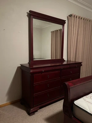$100 • Buy Solid Wood Dresser With 6 Large & 3 Slim Drawers, Including Bevelled Edge Mirror
