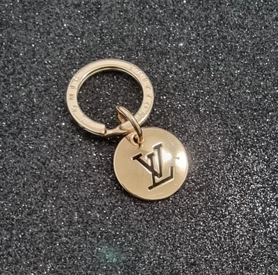 $5 • Buy Louis Vuitton Keychain Handbag Bracelet LV Bag Key Ring Holder Charm M668232