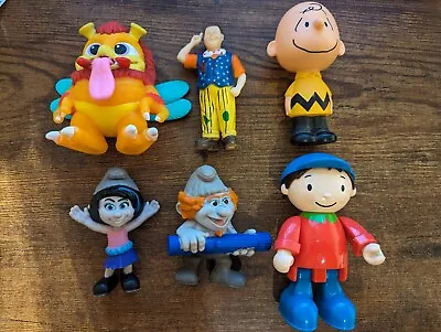 6 X Random Small Plastic Figures Mcdonald Peanuts Mr Tumble Noddy Smurfs #147 • £0.99