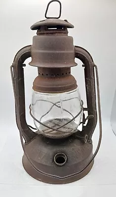 Vintage Dietz Little Wizard Kerosene Lantern Great Patina 11.5  Tall Clear Globe • $18.95