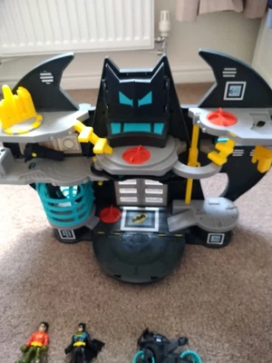 £20 • Buy Imaginext Batman Bat Cave