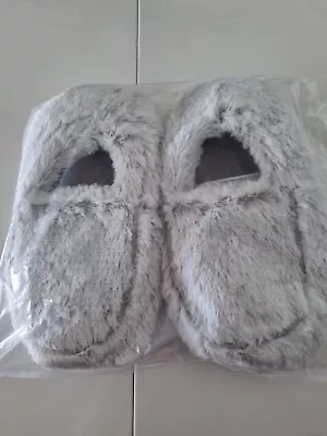 Ladies  Microwave Slippers  Very  Comfy And Warm Size About A  6/7  New  • £4.99