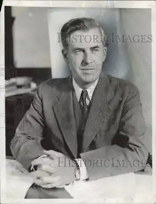 1940 Press Photo Secretary Of Agriculture Henry Wallace At His Washington Desk • $19.99