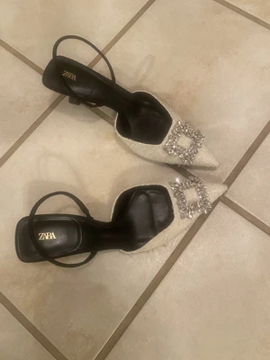 $30 • Buy Black & White Diamond  Zara Heels Pumps