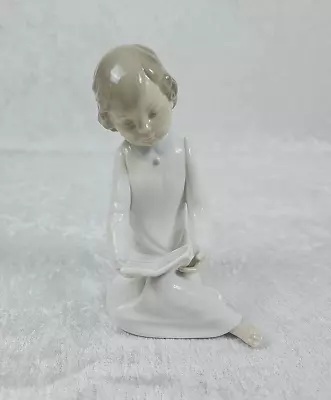 Zaphir Porcelain Figurine Girl With Book Made In Spain Lladro Figure Décor Decor • $20.77