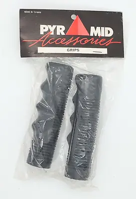 Pyramid Bike Handlebar Grips Black 7/8  NOS Vintage 3 Speed Cruiser • $9.56