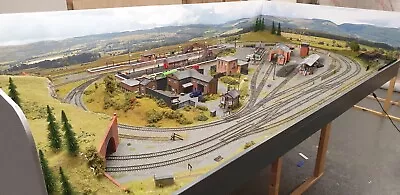 00 Gauge Model Railway Layout 8ft X 4ft  Hornby Peco Bachmann DCC Gamesroom  • £5650