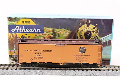 HO Athearn Blue Box 5030 40' Reefer Pacific Fruit Express SP PFE 45702 Built • $10.89