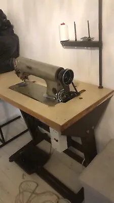 PFAFF Industrial Sewing Machine • £200