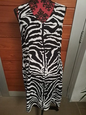 $15 • Buy Ladies Size 14 Dress Black White Zebra Print 
