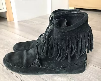 MINNETONKA Fringe Suede Leather Chukka Moccasins Boots Womens 7 Uk Used • £11.99