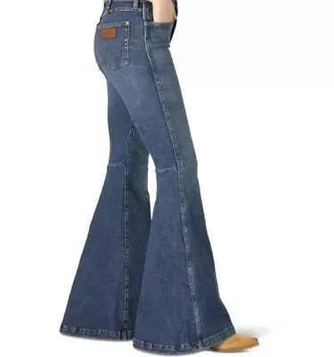 Wrangler Retro High Rise Trumpet Flare Bell Bottom Jeans Size 30 X 34 (30x32) • $45.98