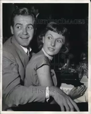 1948 Press Photo Actor Mark Stevens & Wife Anelle At Ciro-ette Room Hollywood • $19.99