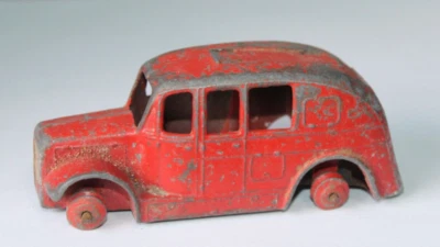 £5 • Buy VINTAGE MECCANO DINKY TOYS STREAMLINED FIRE ENGINE #25h / 250 - PLAYWORN