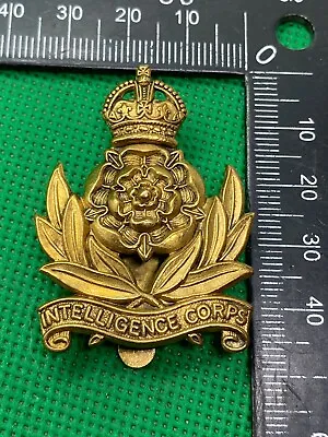 WW2 British Army Intelligence Corps Cap Badge. • $31.81