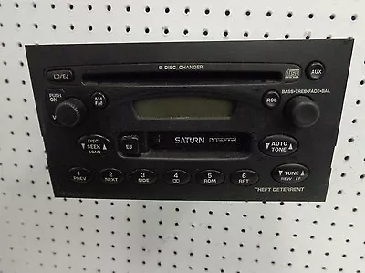 22684454 AM FM Cassette 6 Disc CD Player 03 Saturn VUE Parts Unit • $62