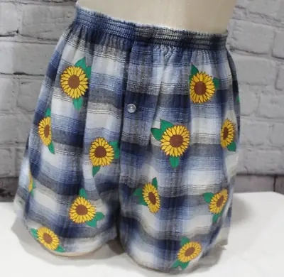 Women's Shorts Plaid With Sunflowers Medium Great For Costume Halloween Vintage • $4.99