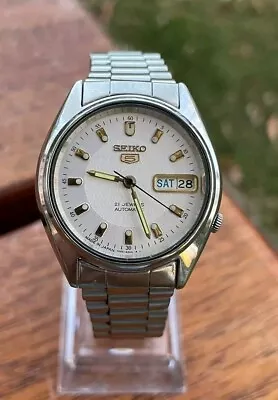 Rare Vintage 1990's Seiko5 21 Jewels Automatic Men Casual Watch Freshly Serviced • $145