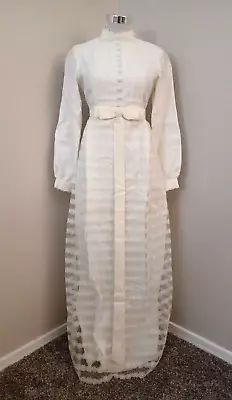 1960s JC PENNEY WHITE LACE & MATTE SATIN BUTTON & VELVET BOW WEDDING DRESS NWT • $24.88